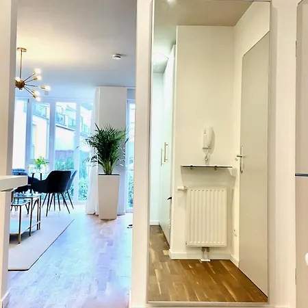 Stylish Business With Sunny Balcony, Private Garage, Free Wlan! * Haimhausen (Bavaria)