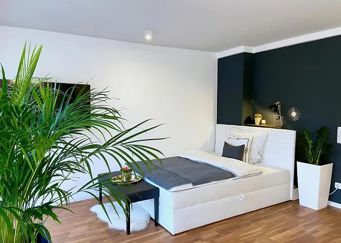 Stylish Business With Sunny Balcony, Private Garage, Free Wlan! 公寓 Haimhausen (Bavaria)